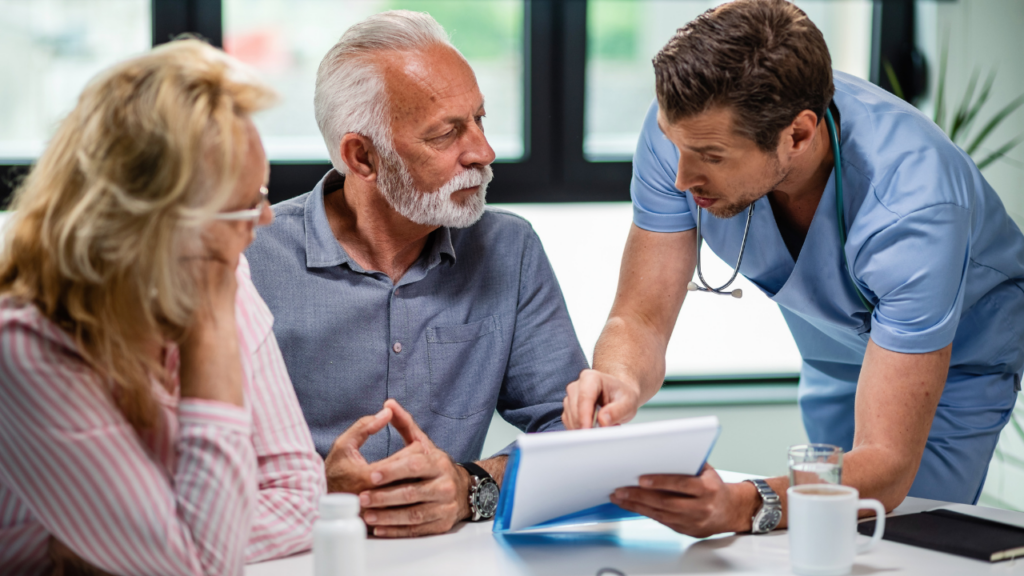 mejor seguro de salud para mayores de 65 años